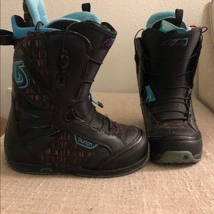 Burton bootique women’s boots